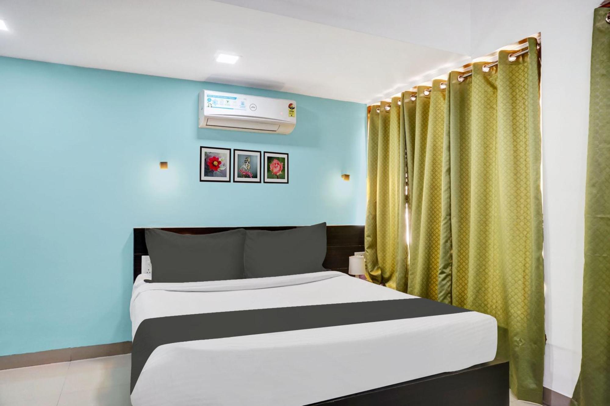 FabHotel Felicita Pride Inn Méribel Village Esterno foto